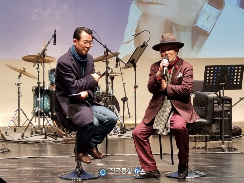 박수현 시집 출판기념 북콘서트 모습./전국통합뉴스=이경수 기자