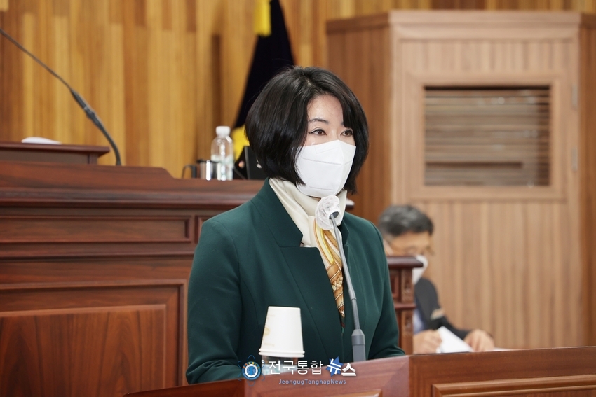 정은교 영동군의회 부의장이 3월15일 열린 제300회 임시회 5분 발언을 통해 재난지원금으로 영동군민에 각각 20만원씩 지급해달라고 요청했다./전국통합뉴스=DB 