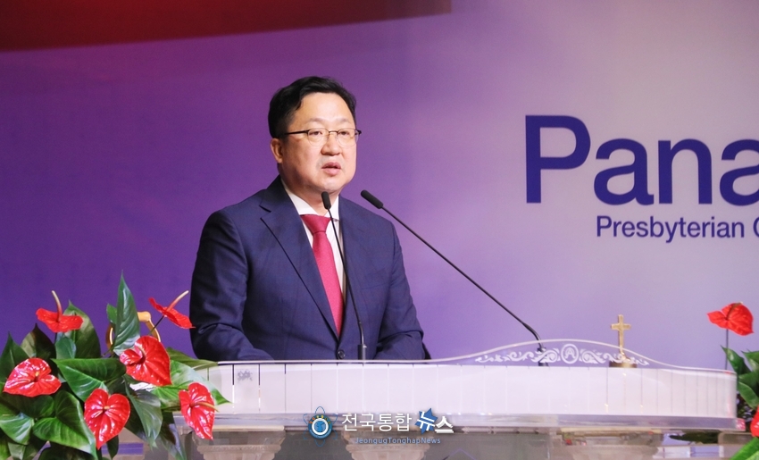 이장우 대전시장이 대전 동구 기독교연합회가 21일(일) 오후 7시30분 판암장로교회에서 개최한 제77주년 8.15광복기념 연합예배에서 "윤석열 대통령과 직접 통화로 방사청 대전 조기 이전 및 기본설게비 등 증액을 약속받았다"고 밝혔다../전국통합뉴스=이승주 기자
