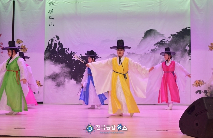 방아타령, 잦은방아타령에 김순환, 박경화, 이순자, 강갑선, 심미영, 김용순, 이정자, 문경순, 정향숙이 취재기자로부터 최고의 점수를 받았다./전국통합뉴스=임명락 기자