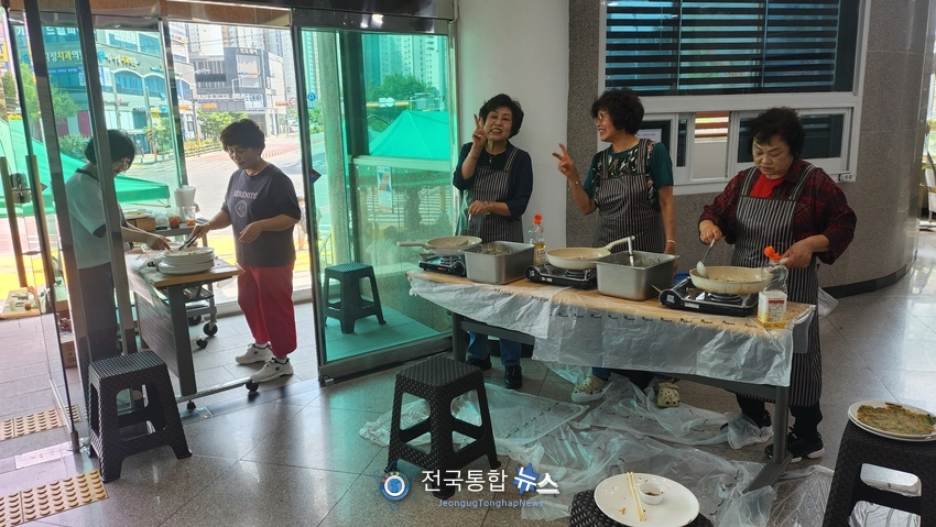 어른신들의 전매특허 부침개. / 전국통합뉴스=이승주 기자 