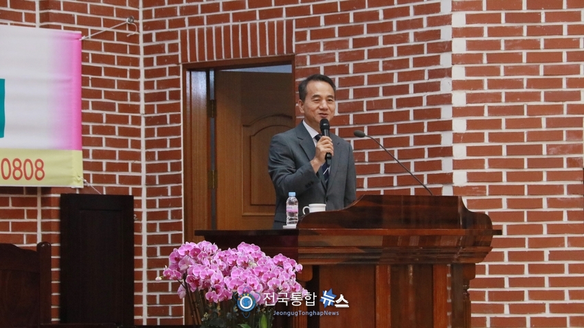 '2025여름산상부흥대성회'에서 사회 박성민 목사 / 전국통합뉴스=이승주 기자