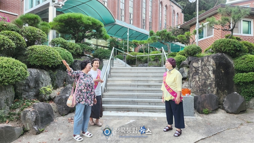 '2025여름산상부흥대성회' 안내하는 모습 / 전국통합뉴스=이승주 기자