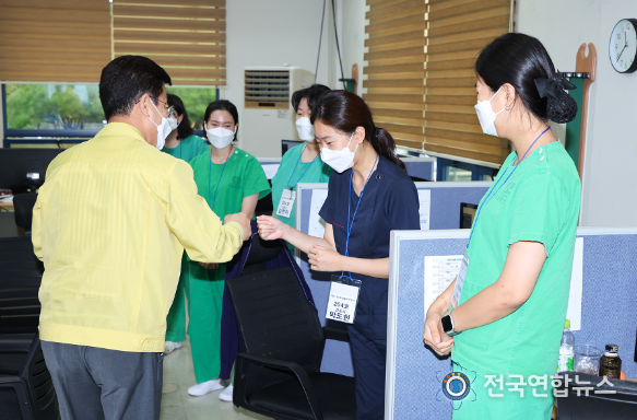 허태정 시장, 코로나19 생활치료센터 현장 방문