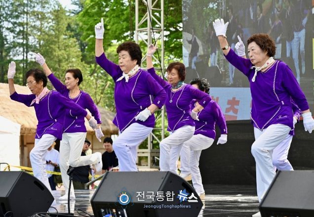 예산군 주민자치프로그램 경연대회 모습